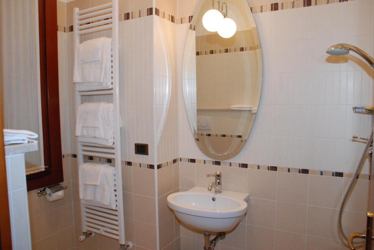 Hotel Vecia Brenta ミーラ 部屋 写真